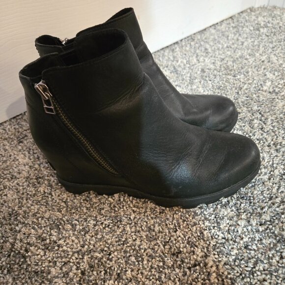 Sorel Joan of Arctic Wedge Zip Black Boots 8.5 - Picture 1 of 6